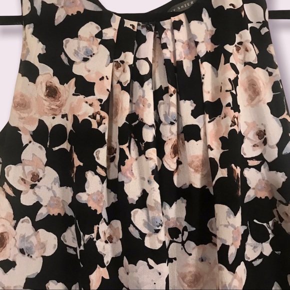 🌟SALE 2/$10.00‼️ SUZY SHIER Women’s Black and Floral Camisole size M - Picture 2 of 7